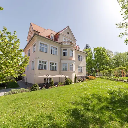 Отель Boutique Hotel Villa Beatika